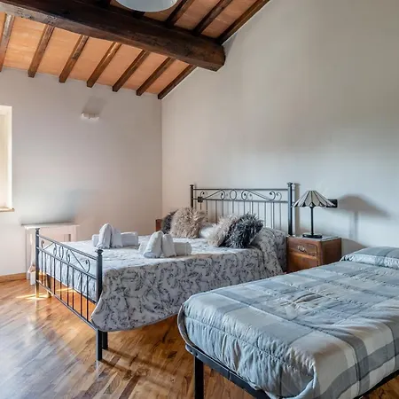 Casa Vecchia And Parking Gambassi Terme